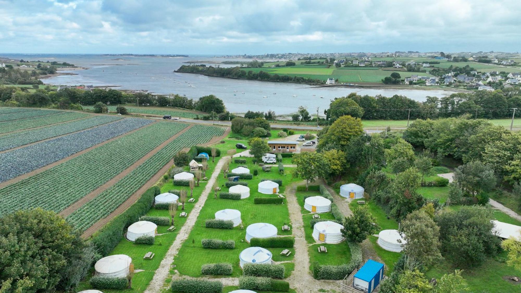 Camping Kerlaudy Mer Et Yourtes Plouenan ภายนอก รูปภาพ