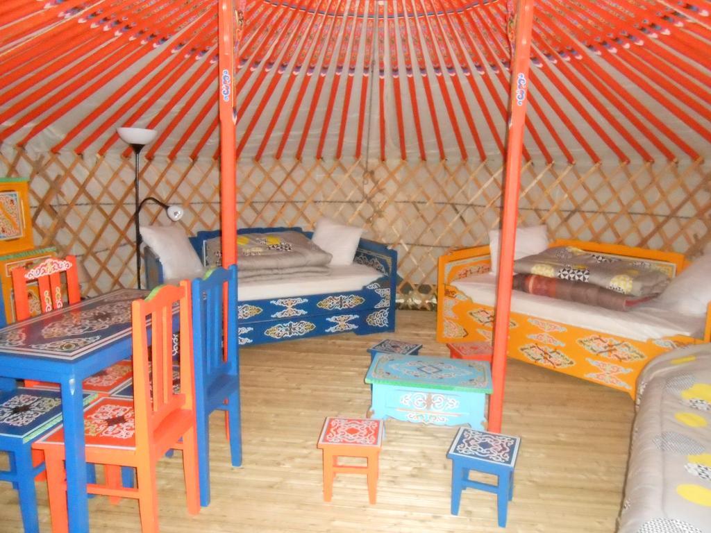 Camping Kerlaudy Mer Et Yourtes Plouenan ภายนอก รูปภาพ
